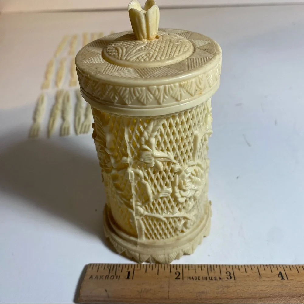 Vintage Celluloid Ivory Appetizer Picks And Floral Container 4.5” X 2” 30 Picks